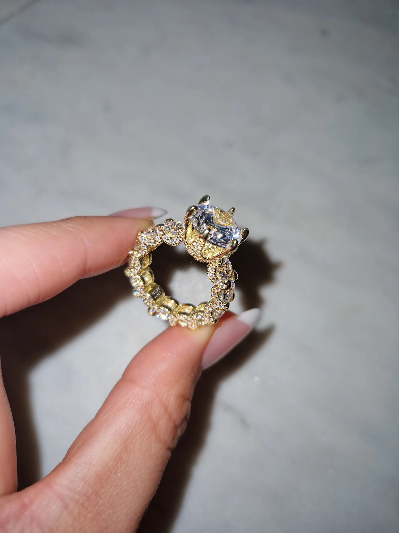 MAGNIFIQUE RING